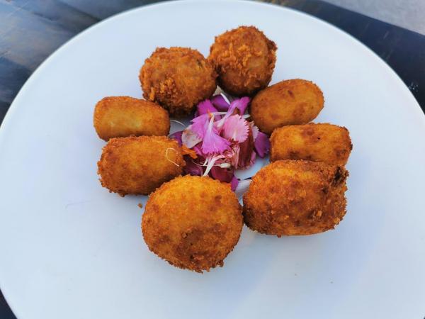 Croqueta de jamón ibérico Croqueta de jamón ibérico