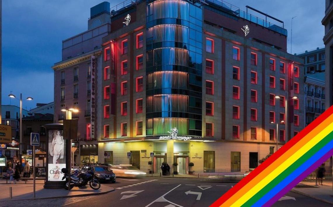 Fachada Hotel bandera Arcoiris Fachada Hotel bandera Arcoiris